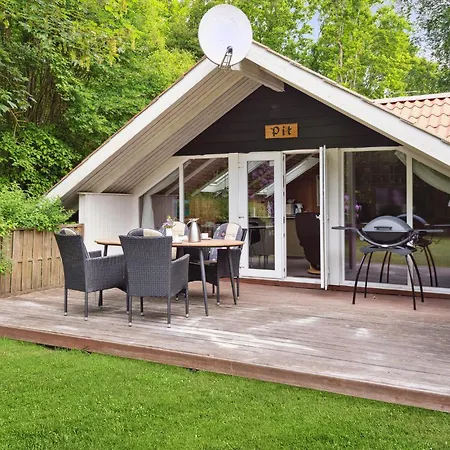 Vakantiehuis Strandhuis Met 2 Slaapkamers In Hemmet